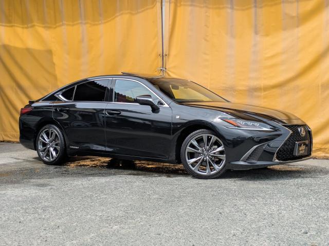 2019 ES 300h F Sport — Photo 1