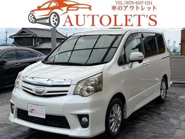 2011 Toyota Noah Si — Photo 1