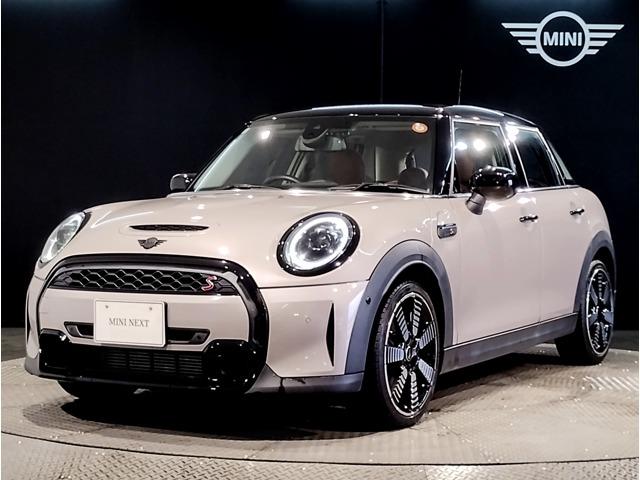 2022 BMW_Mini BMW Mini 5HB Cooper SD Classic Trim