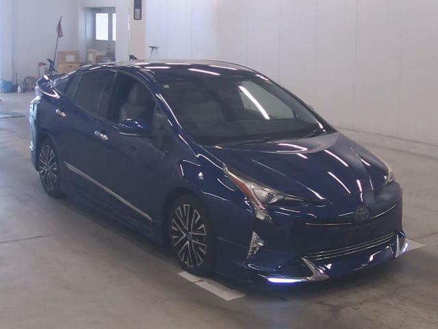 2016 Toyota Prius S — Photo 1