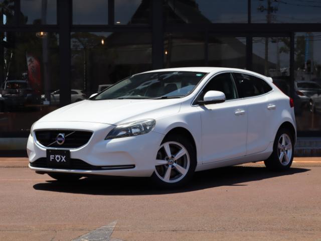 2015 VOLVO V40 T3