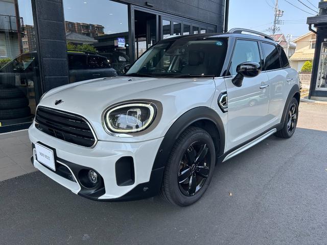 2023 BMW_Mini MINI Cooper D Crossover Premium+P Classic Trim — Photo 1