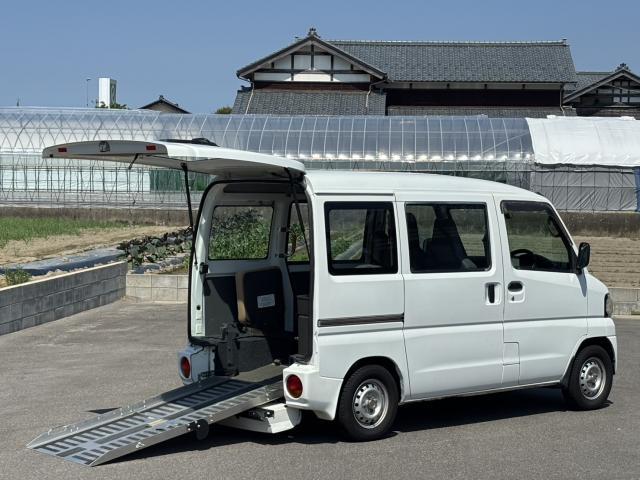 2012 MITSUBISHI Minicab Van CD