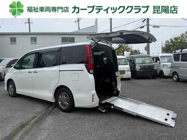 2016 Toyota ESQUIRE 2.0 Xi Welfare Cab Slope Type Type II with Third Seat