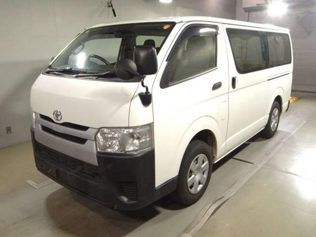 2019 Toyota HIACE VAN DX 4WD
