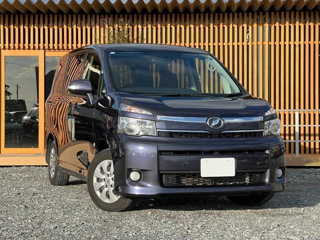 2011 Toyota Voxy X L Edition — Photo 1