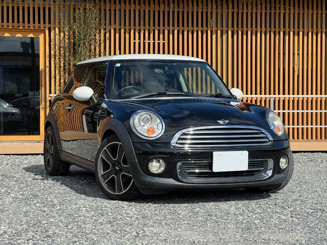 2012 BMW_Mini BMW Mini 3HB Cooper