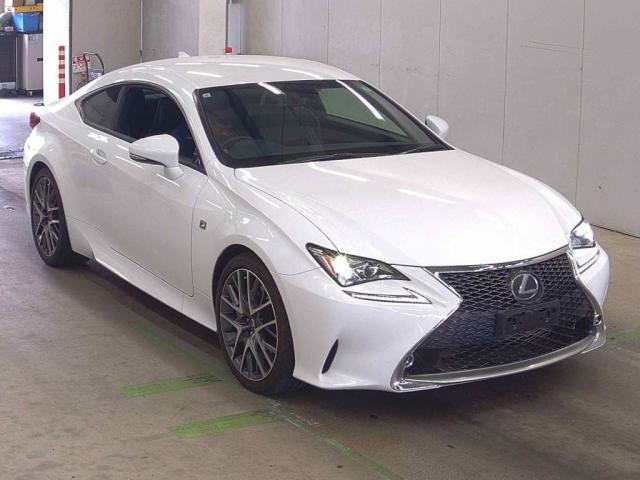 2017 RC RC200t F Sport — Photo 1