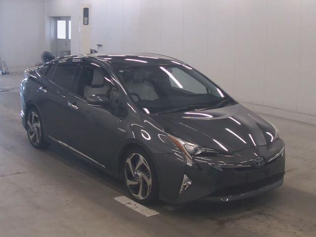 2016 Toyota Prius A — Photo 1