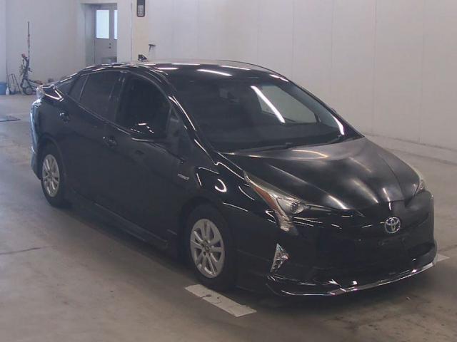2016 Toyota Prius S — Photo 1