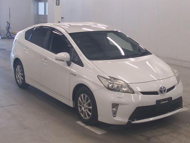 2013 Toyota Prius S Touring Selection — Photo 1