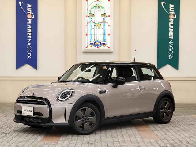 2022 BMW_Mini BMW Mini 3HB Cooper Classic Trim