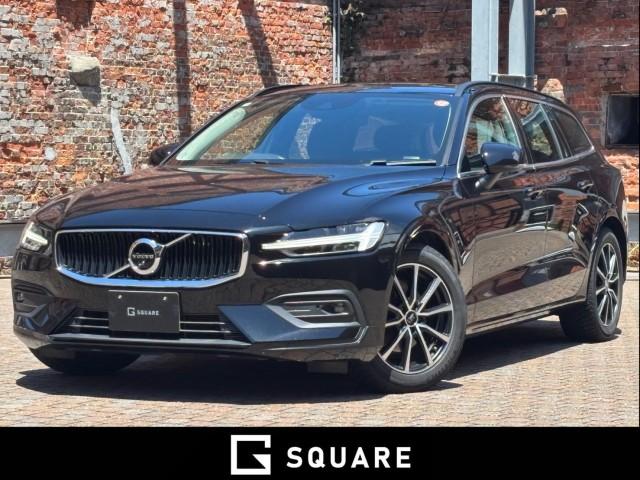 2022 VOLVO V60 B4 Momentum