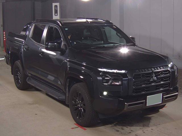 2025 MITSUBISHI Triton GSR