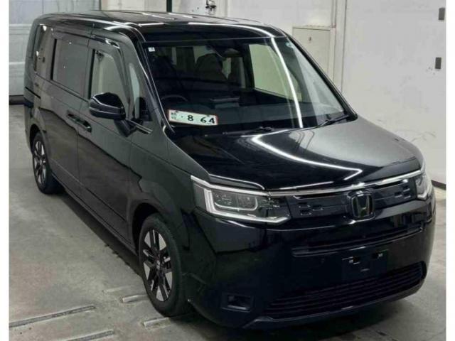 2023 Honda Step Wagon Air — Photo 1