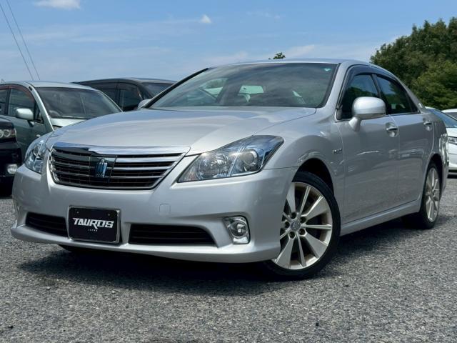 2010 Toyota Crown Hybrid Anniversary Edition