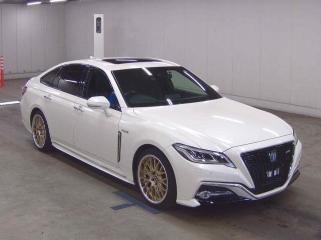 2019 Toyota Crown Hybrid RS Advance