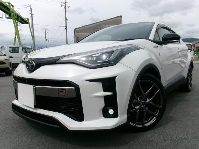2020 Toyota C-HR Hybrid S GR Sport with Toyota Safety Sense!