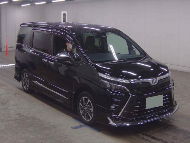 2019 Toyota Voxy ZS Kirameki?