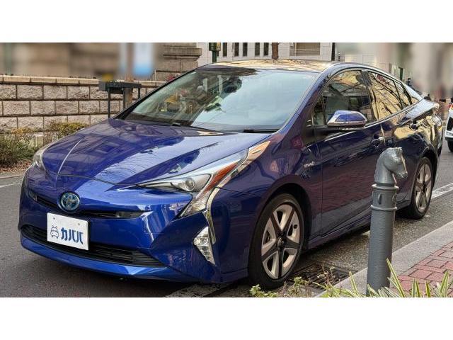 2016 Toyota Prius A Touring Selection — Photo 1