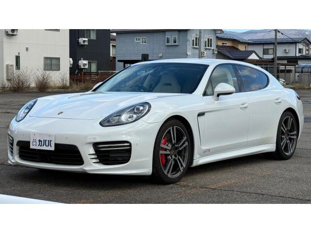 2014 Porsche Panamera GTS