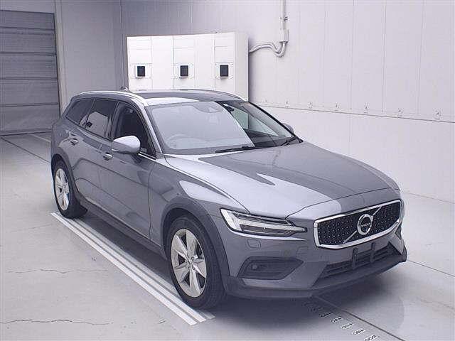2021 VOLVO VOLVOV60CrossCountry Cross Country B5 AWD