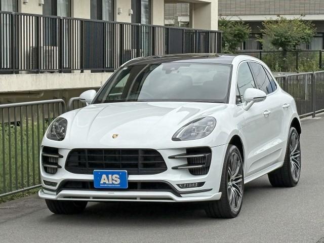 2016 Porsche Macan Macan Turbo One Owner Indoor Storage Sport Chrono Package