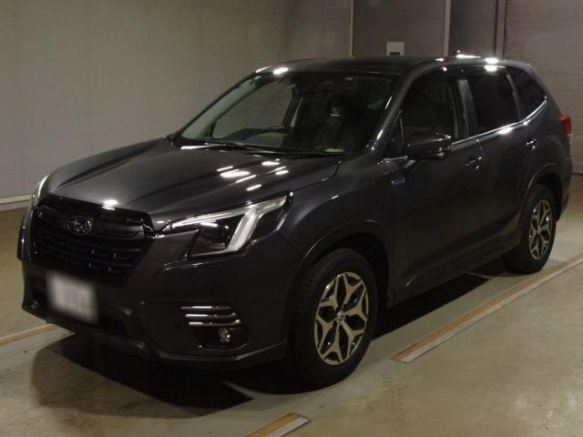 2022 Forester Hybrid Touring 4WD — Photo 1