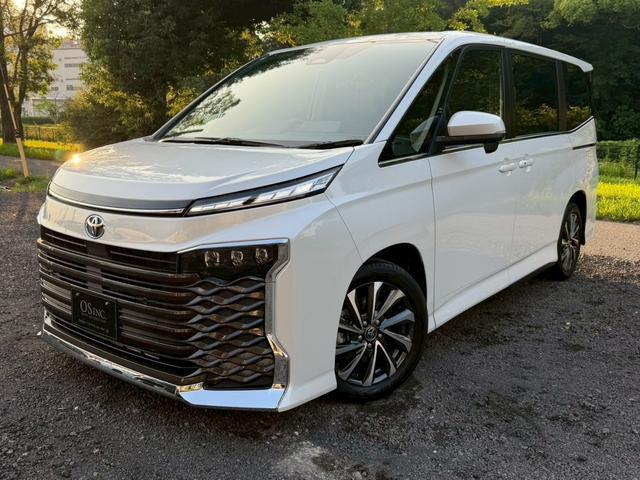 2025 Toyota VOXY S-Z / 10-inch Display Audio