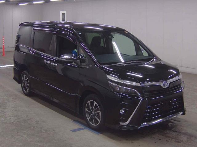 2020 Toyota Voxy ZS Kirameki?