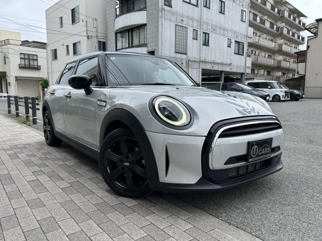 2022 BMW_Mini BMW Mini 5HB Cooper D Brick Lane Edition