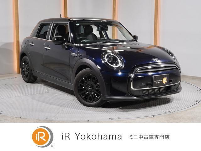 2024 BMW_Mini BMW Mini 5HB Cooper Premium Plus Package Classic Trim