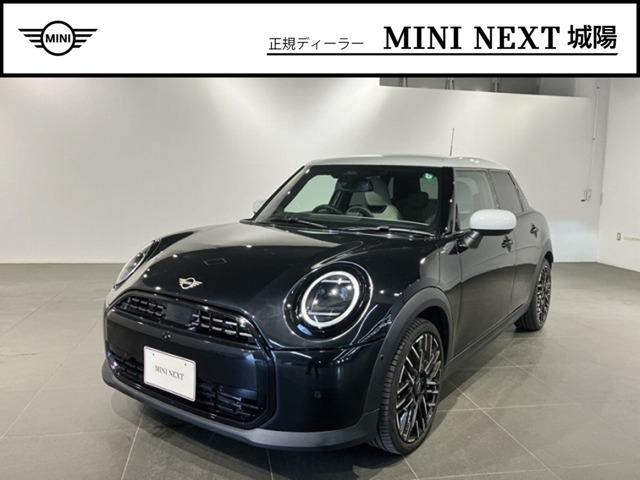 2024 BMW_Mini BMW Mini 5HB Cooper S Favored Trim