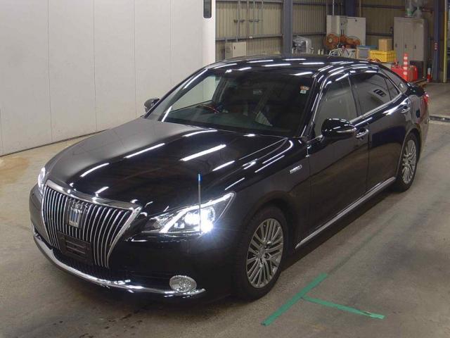 2018 Toyota Crown Majesta F Version