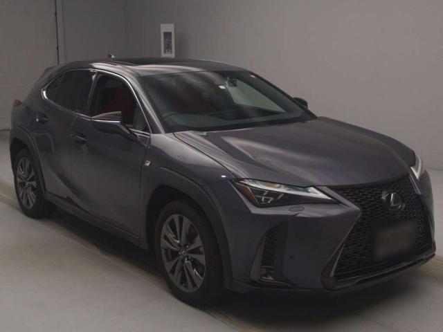 2023 UX Hybrid UX250h F SPORT 4WD — Photo 1