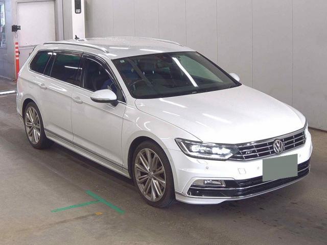 2018 Volkswagen VW Passat Sedan 2.0 TSI R-Line