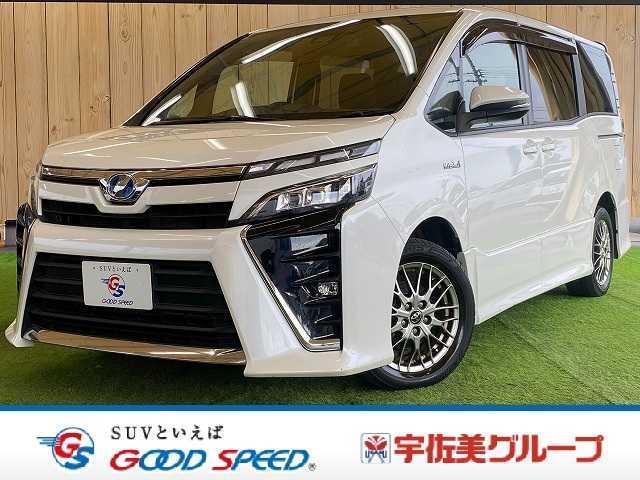 2017 Toyota Voxy Hybrid ZS — Photo 1