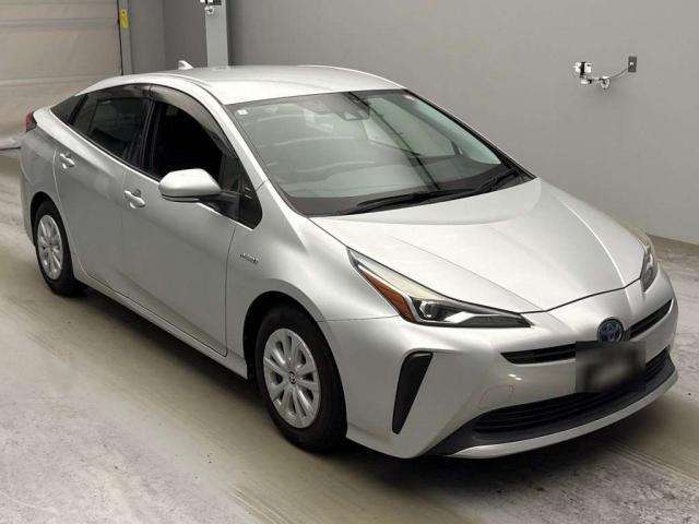 2019 Toyota Prius S — Photo 1