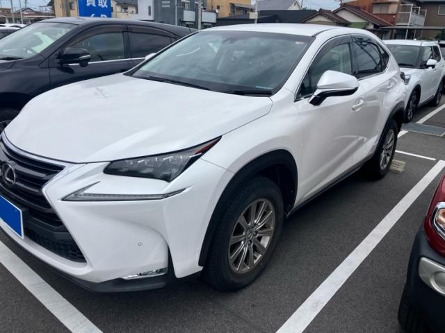 2016 NX200t_I Package — Photo 1