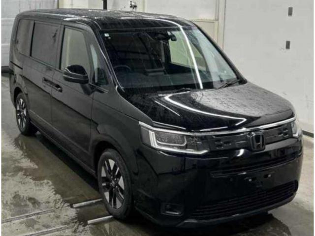 2023 Honda Step Wagon Air — Photo 1