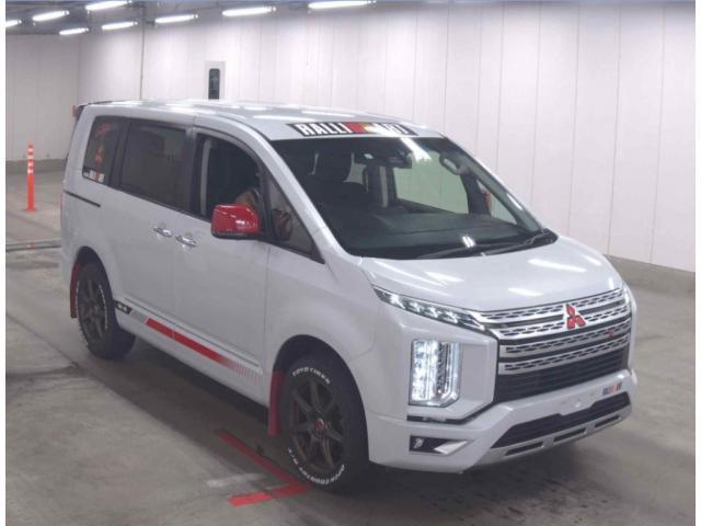 2022 MITSUBISHI Delica D5 P 4WD