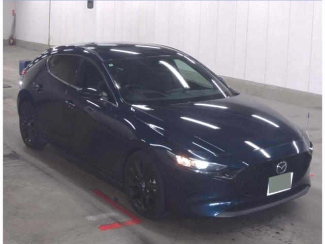 2022 MAZDA Mazda3 Fastback 15S Black Tone Edition — Photo 1