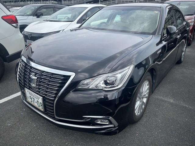 2016 Toyota Crown Hybrid Royal Saloon G