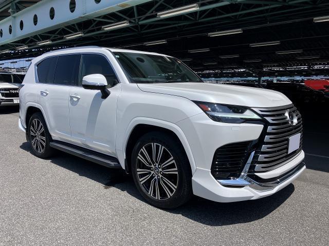 2025 LX LX600 *Late Model* 4WD Cold Weather Spec Modellista Aero Rear Enter Mark Levinson — Photo 1