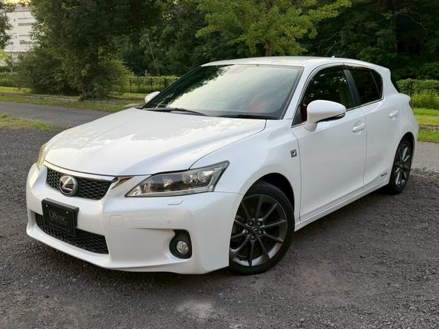 2012 CT 200h F Sport — Photo 1