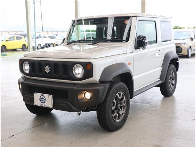 2025 Suzuki Jimny Sierra 1.5 JC 4WD with Digital Audio!