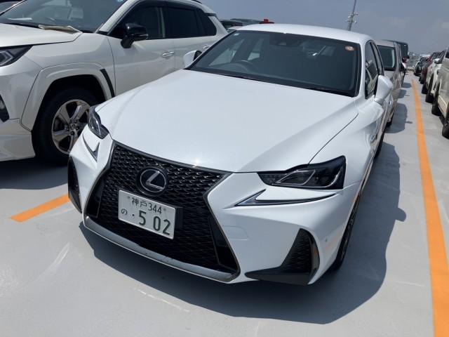 2018 IS300 F Sport — Photo 1
