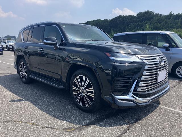 2025 LX LX600 *Late Model* 4WD Cold Weather Spec Modellista Aero Rear Enter Mark Levinson — Photo 1