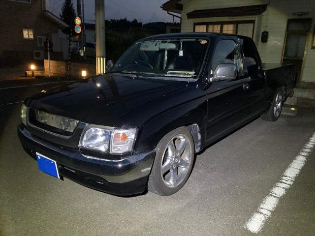 2002 Toyota HiluxSportsPickup 2D Extra Cab