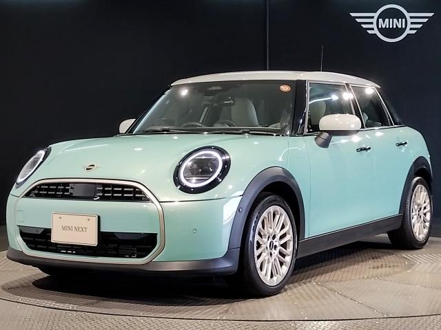 2024 BMW_Mini BMW Mini 5HB Cooper C Favored Trim